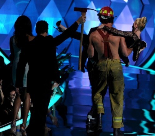 mtv_movie_awards_2012_2837bb30.jpg