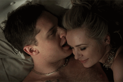 tumblr_mj7ytwxJk01rhb01co1_500.gif