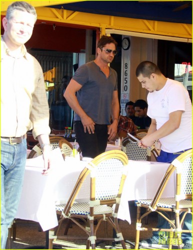 gerard-butler-opens-up-about-rehab-05.jpg