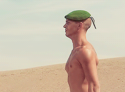 tumblr_md2txzgOO91ri7axto1_250.gif