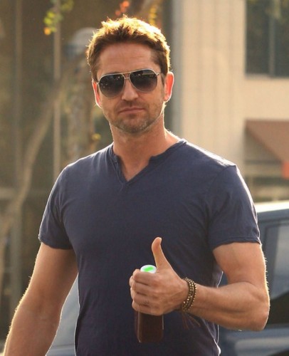 gerard-butler-variety-is-the-spice-of-life-04.jpg