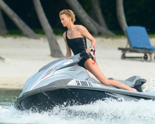 charlize-therons-bathing-suit-body-is-so-enviable-during-jet-ski-shoot-04.jpg