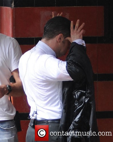 tom-hardy-legend-film-set_4287735.jpg