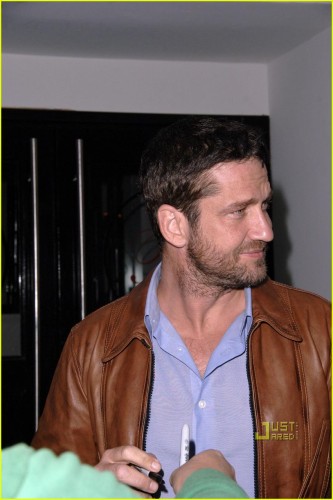 gerard-butler-elephant-project-09.jpg