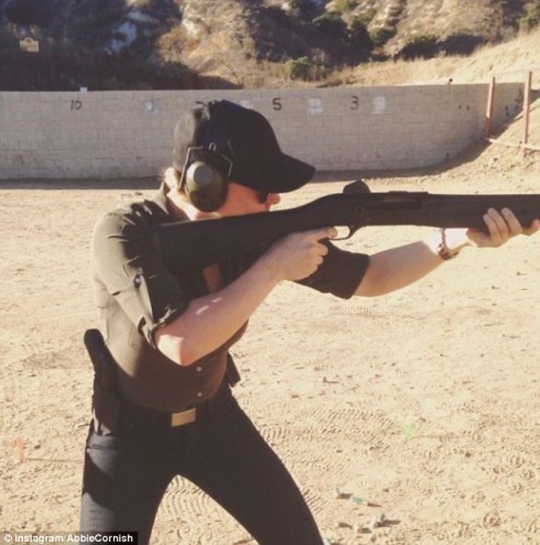 1411947622238_wps_13_Abbie_Cornish_at_a_shooti.jpg
