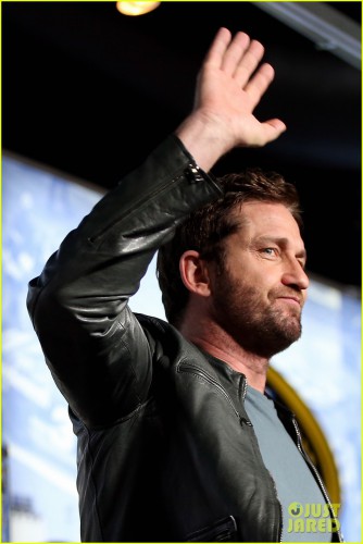 gerard-butler-daytona-500-06.jpg