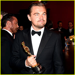 leonardo-dicaprio-cracks-jokes-while-getting-his-oscar-engraved.jpg