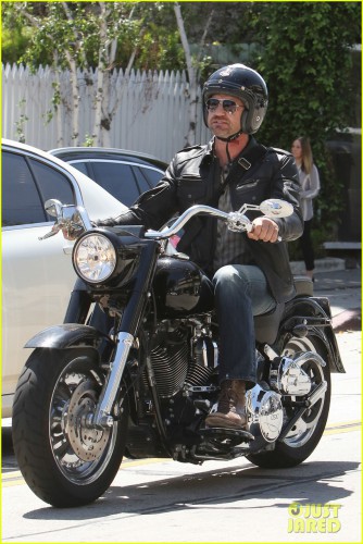 gerard-butler-motorcycle-west-hollywood-01.jpg
