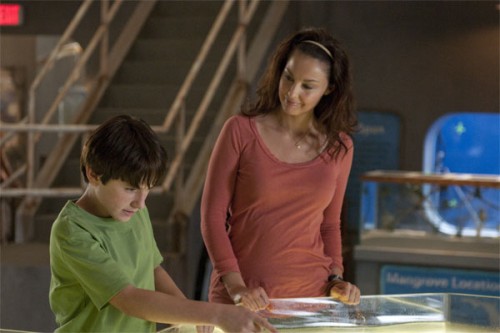 dolphintale26.jpg