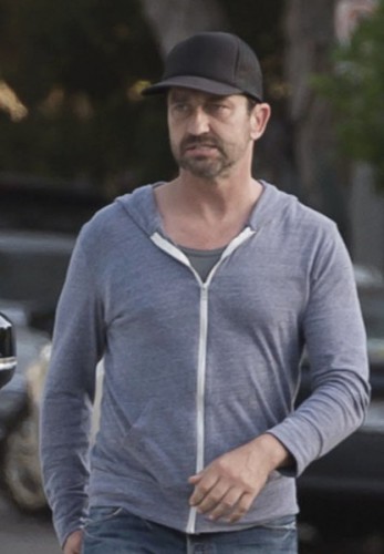 Gerard+Butler+Gerard+Butler+Out+Los+Angeles+MXHuJqVE5XHl.jpg