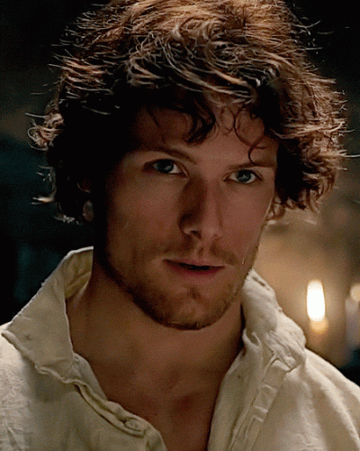 tumblr_nb97u8ZRHV1qlg8dio1_r1_500.gif