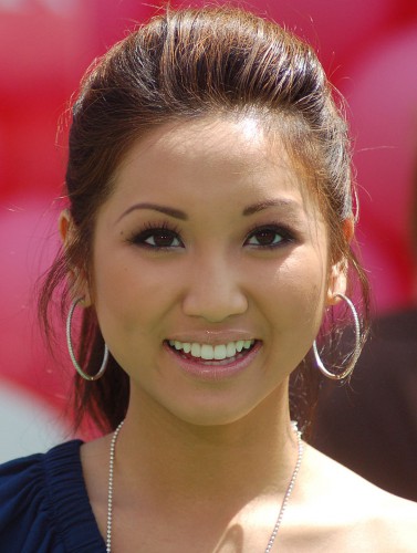 800px-Brenda_Song_2009_(Cropped).jpg