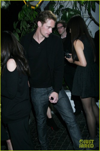alexander-skarsgard-w-magazine-party-02.jpg