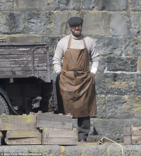 3F294AEB00000578-4402664-Sought_after_actor_Gerard_Butler_continued_his_busy_filming_sche-a-190_1491938760928.jpg