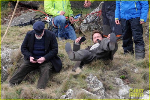 gerard-butler-mountain-keepers-scotland-02.jpg