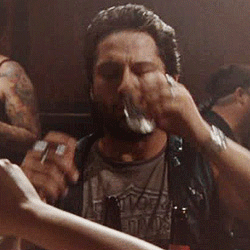 tumblr_on8dp4ietC1tl3keso2_250.gif