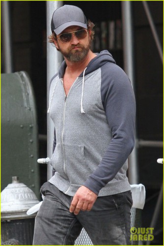 gerard-butler-first-look-keepers-04.jpg