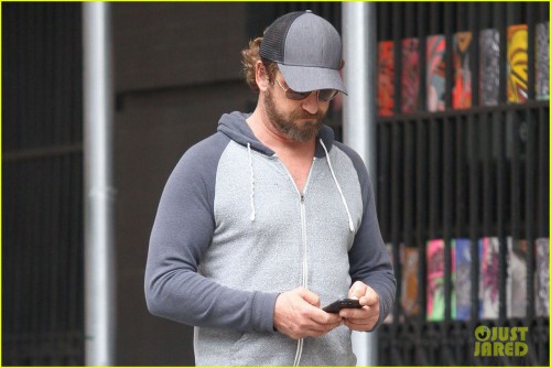 gerard-butler-first-look-keepers-02.jpg