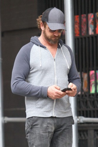 1004484_FLY_1179494_GERARD_BUTLER_007_ce7a59ab4ecc4bcd8e1c38547527153f.jpg