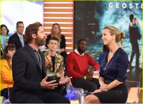 gerard-butler-gma-appearance-03.jpg