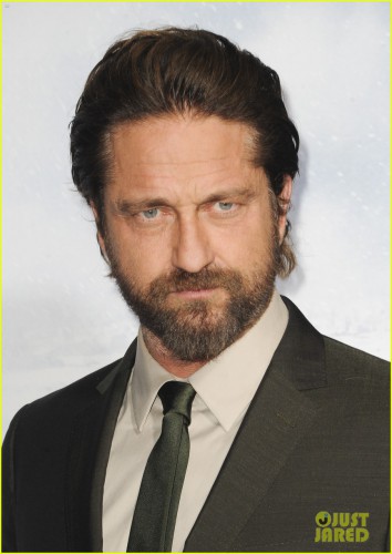 gerard-butler-geostorm-premiere-after-motorcycle-accident-13.jpg