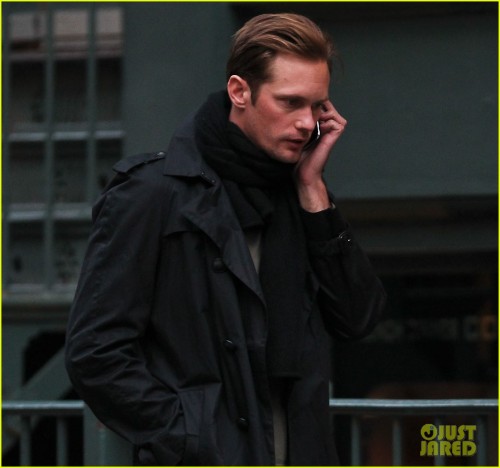 alexander-skarsgard-phone-call-soho-02.jpg