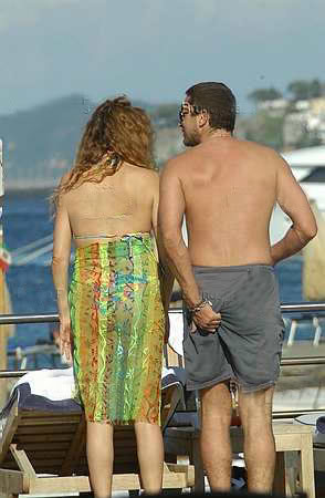 beachbuttscratch.jpg
