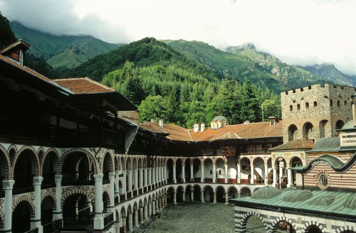 1200px-Rila_klooster.jpeg