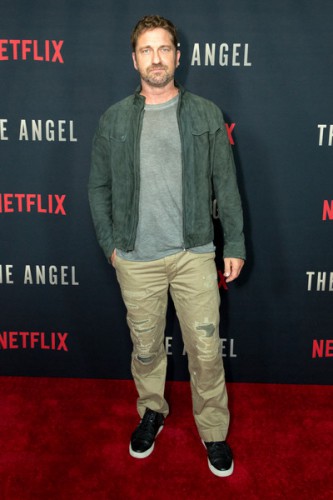 08-54-56-Gerard+Butler+Screening+Netflix+Angel+Arrivals+3bEc900lPCol.jpg
