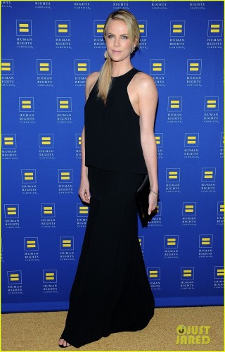 charlize-theron-hrc-los-angeles-gala-06.jpg