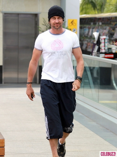 gerard-butler-west-hollywood-work-out-4-435x580