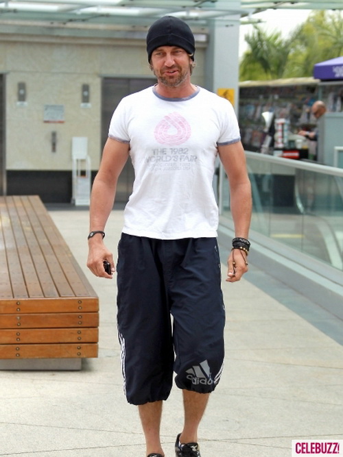 gerard-butler-west-hollywood-work-out-5-435x580