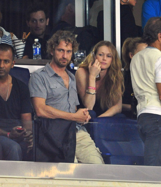 gerard-butler-and-guest-attend-the-2011-mls-all-stars-vs-manchester-united-game121